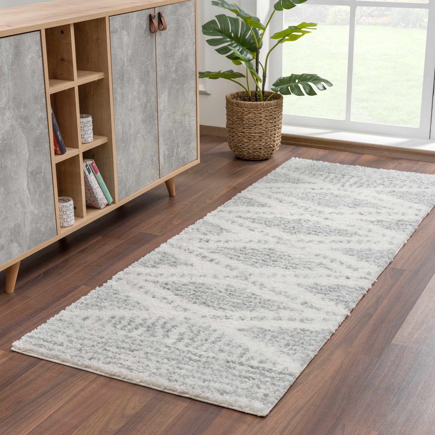 Trunding Plush Area Rug in Gray