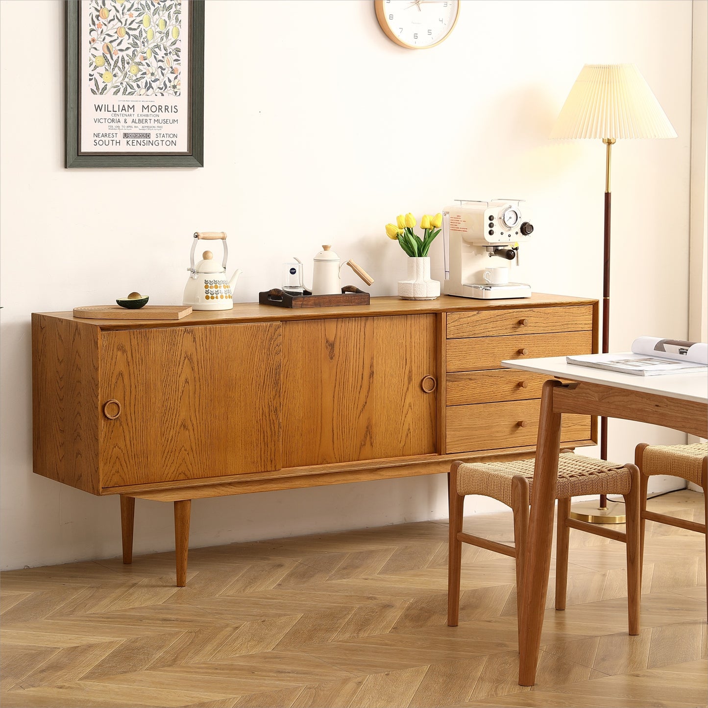 Furnisoar Mid-Century Modern Sideboard in Oak