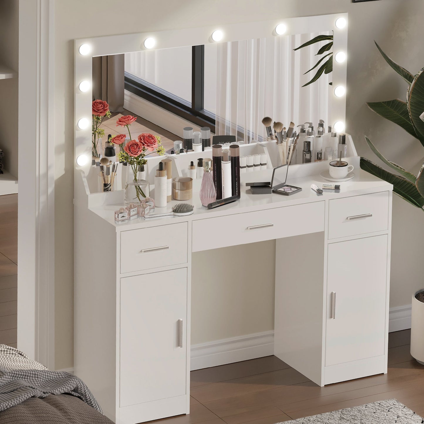 Freya Contemporary Bedroom Vanity, White