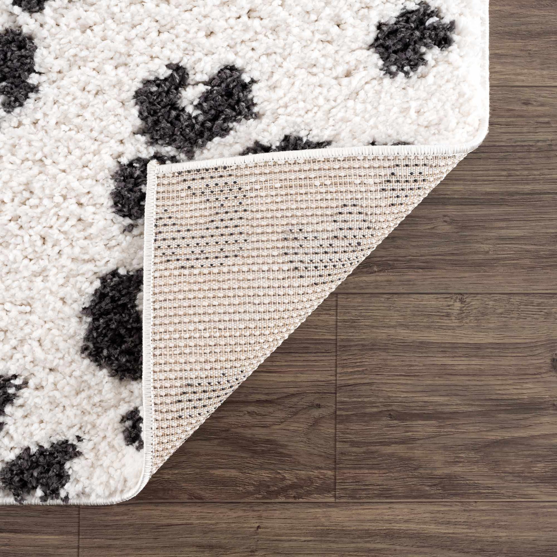 Zhen Black & White Area Rug - Clearance