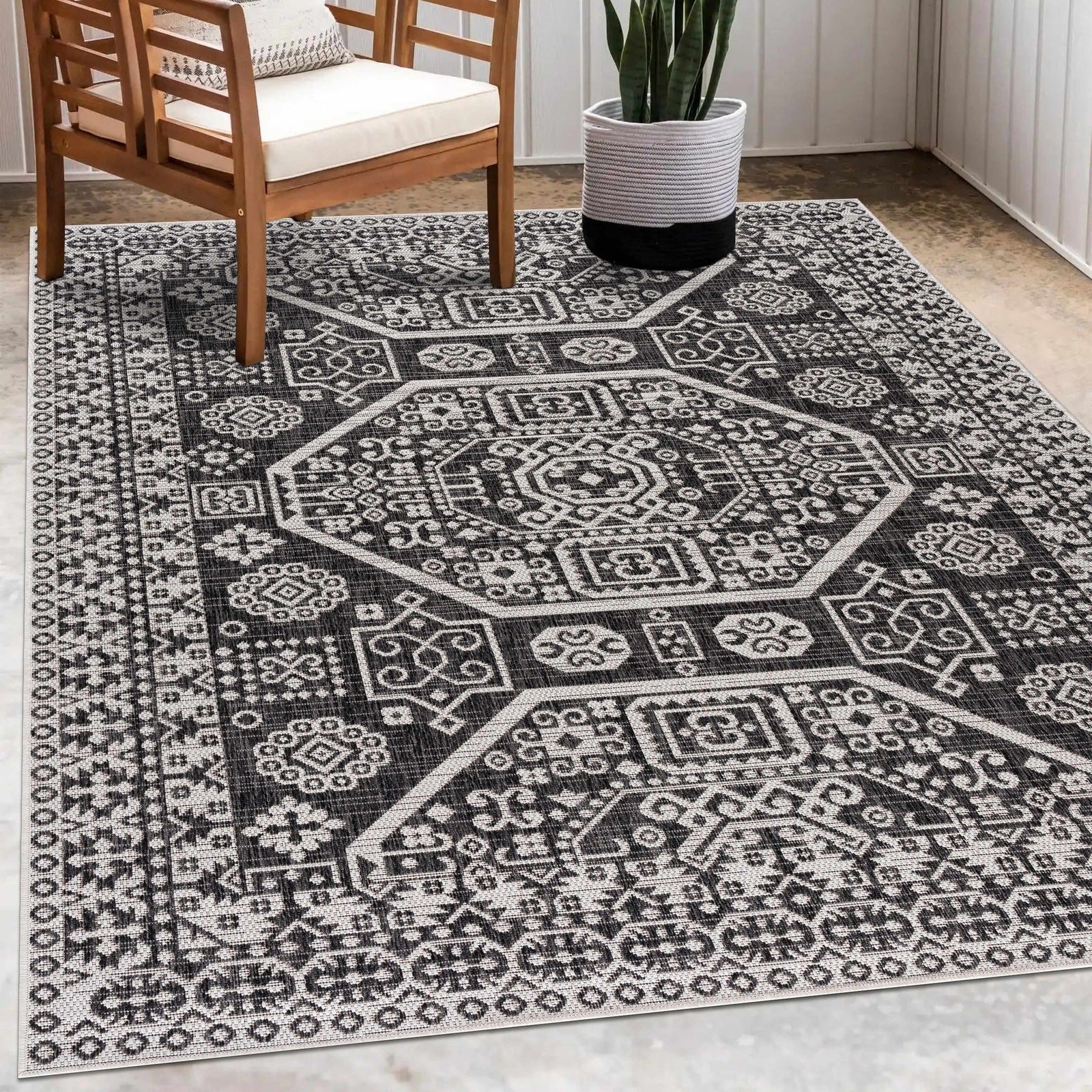 Kingscliff Black&White Outdoor Rug - Clearance