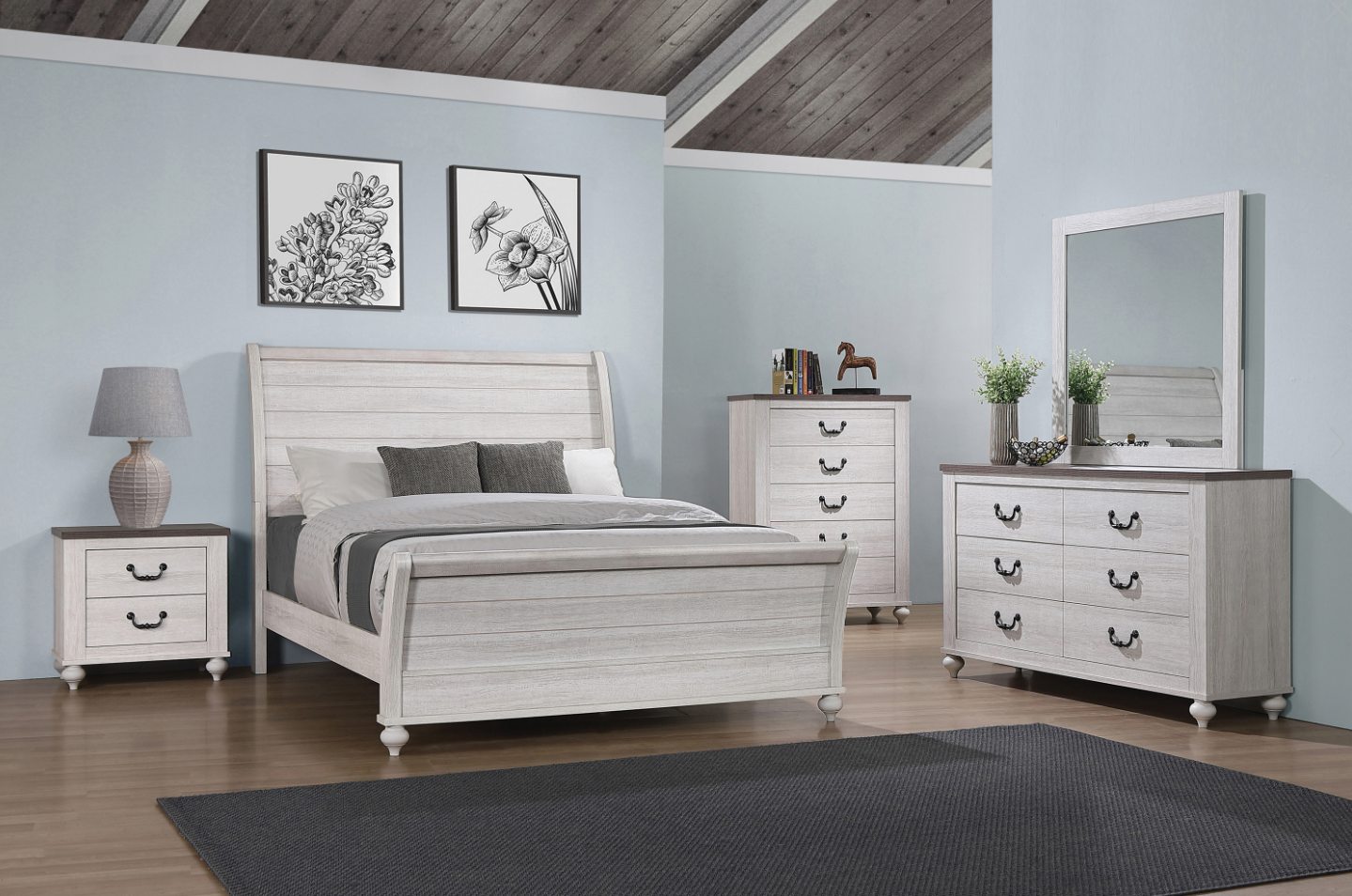 Stillwood Bedroom Set in Vintage Linen