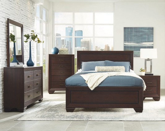 Holt Queen Bedroom Set in Dark Cocoa