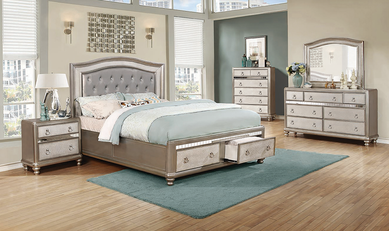 Daliah Glam Style Queen Bedroom Set - Silver & Mirror