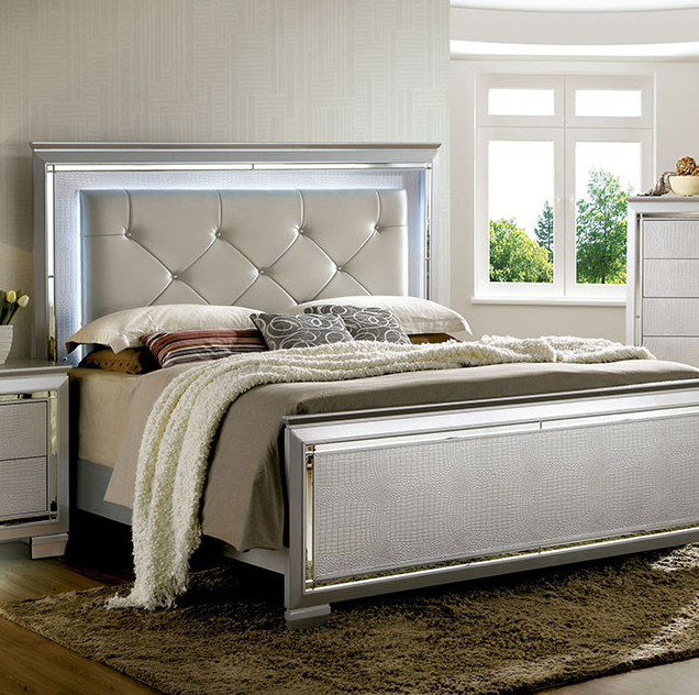 Bellanova Queen Glam Bedroom Set - Silver