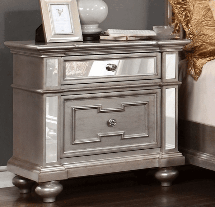 Salamanca Glam Bedroom Set with Mirrored Accents - King