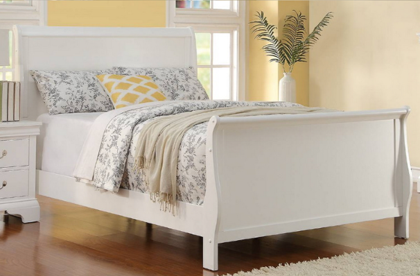 Norah Classic White Full Sleigh Bed