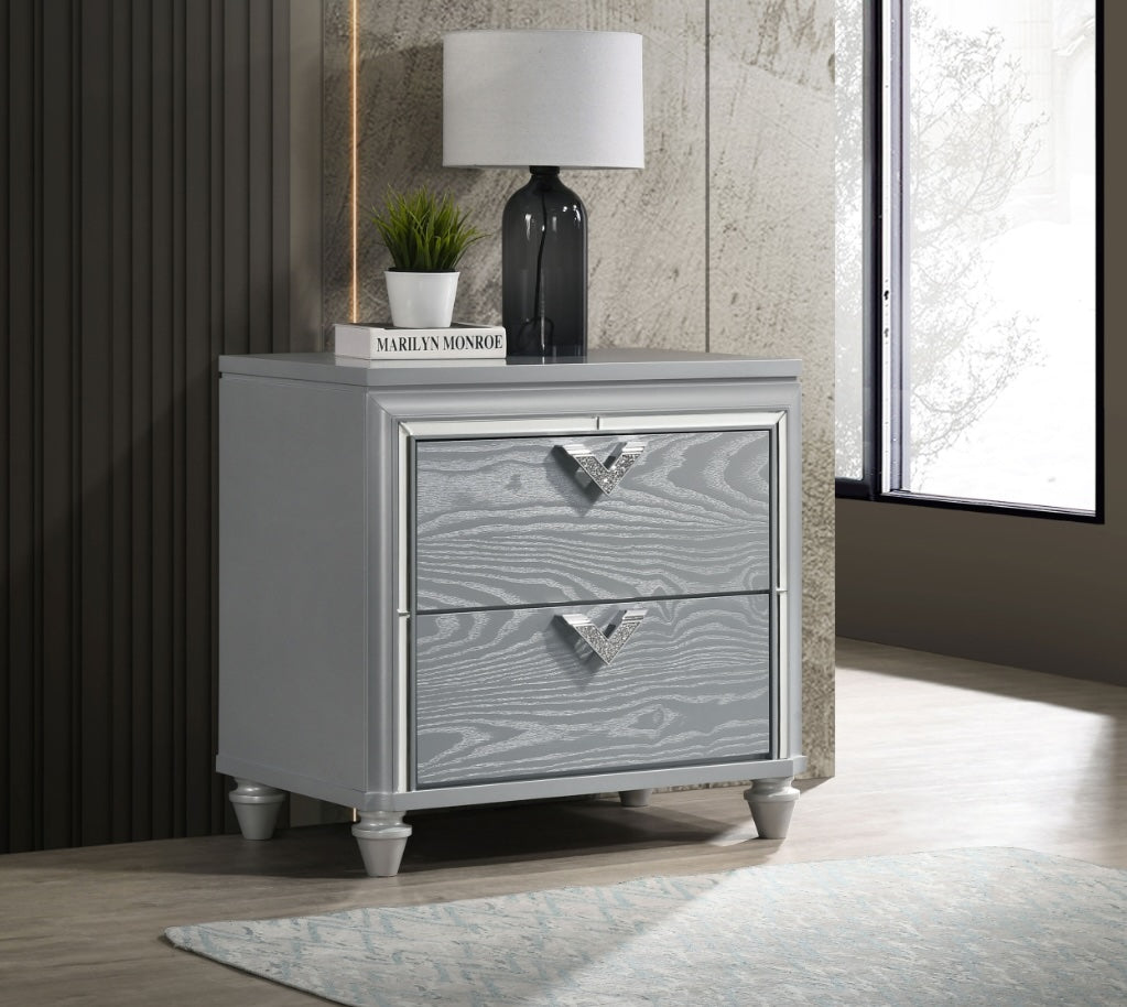 Veronica Eastern King Platform Storage Bedroom Set