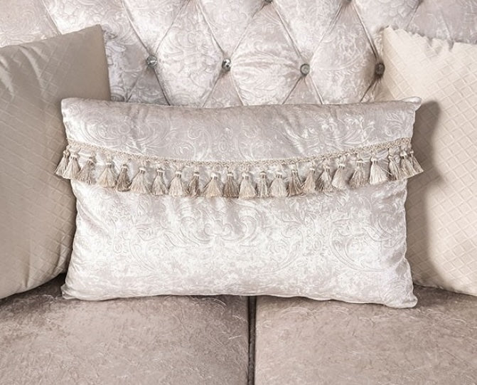 Acapulco Traditional Sofa with Wood Trim - Off White & Champagne