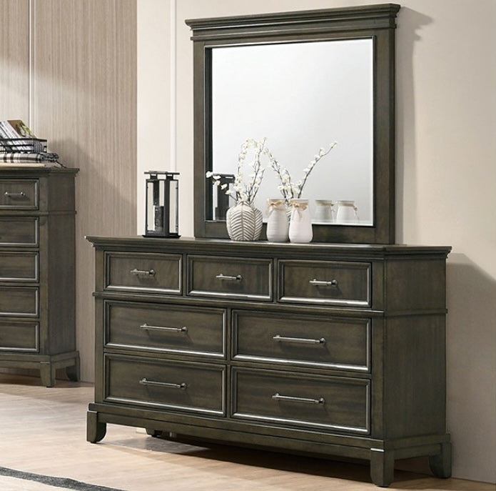 Houston Traditional 7-Drawer Dresser - Gray