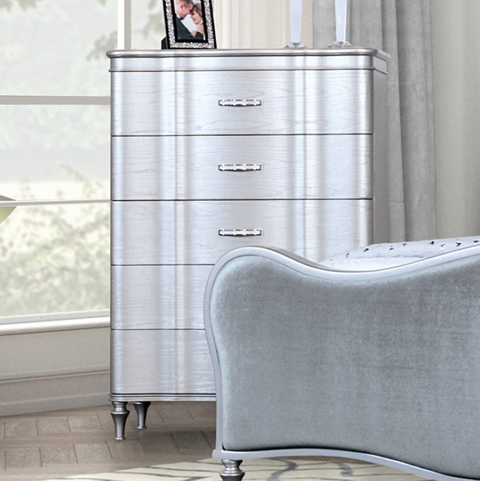 Melodi Parc Glam Chest w/ Turned Feet - Silver