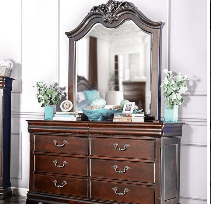 Mandura Traditional 6-Drawer Dresser w/ Carved Details