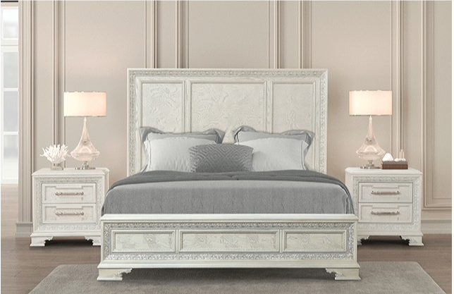 Stella Mia Traditional Queen Bed, Creamy White