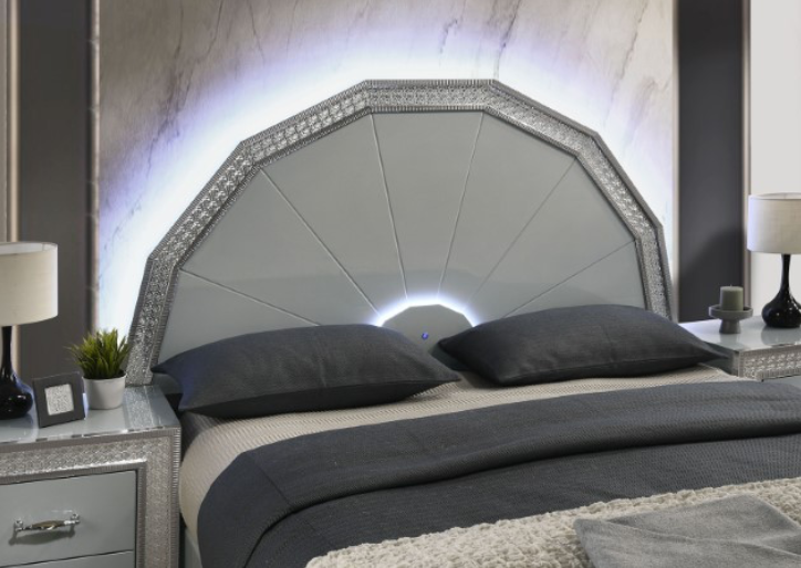 Cassiopeia King Glam Bedroom Collection with LED, Metallic Gray