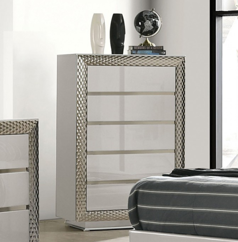 Ventnor Glam Collection Chest with Plinth Base & Silver Molding, Gray