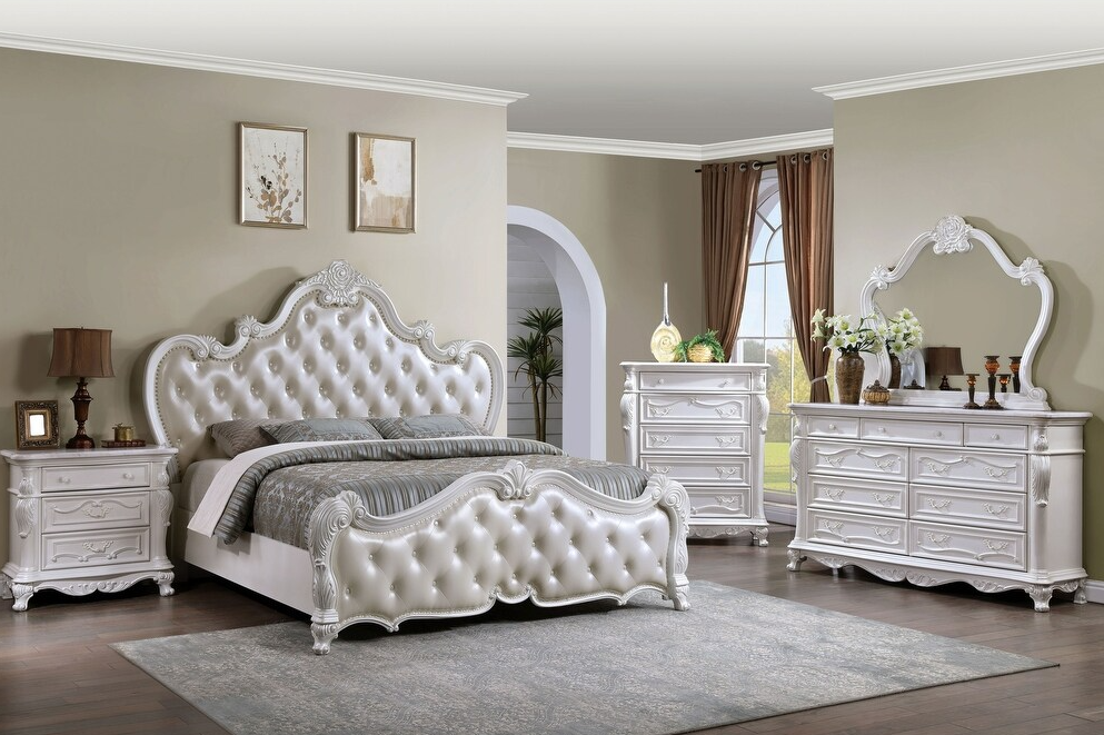 Ventresca Traditional King Bed in Pearl White