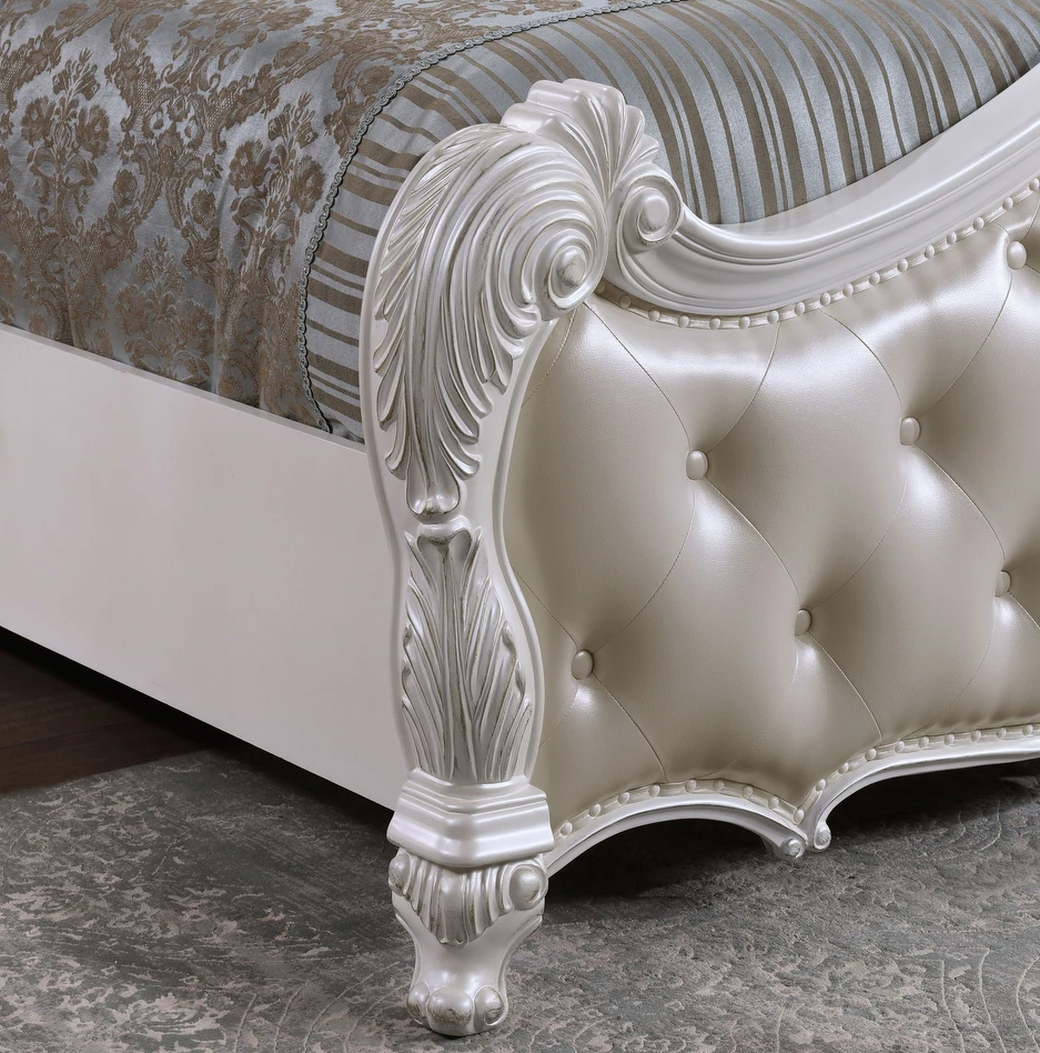 Ventresca Traditional King Bed in Pearl White