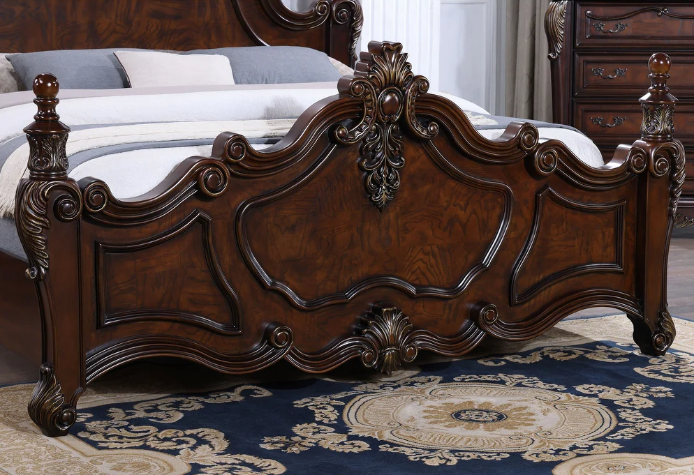 Francione Traditional Queen Bedroom Set in Dark Cherry