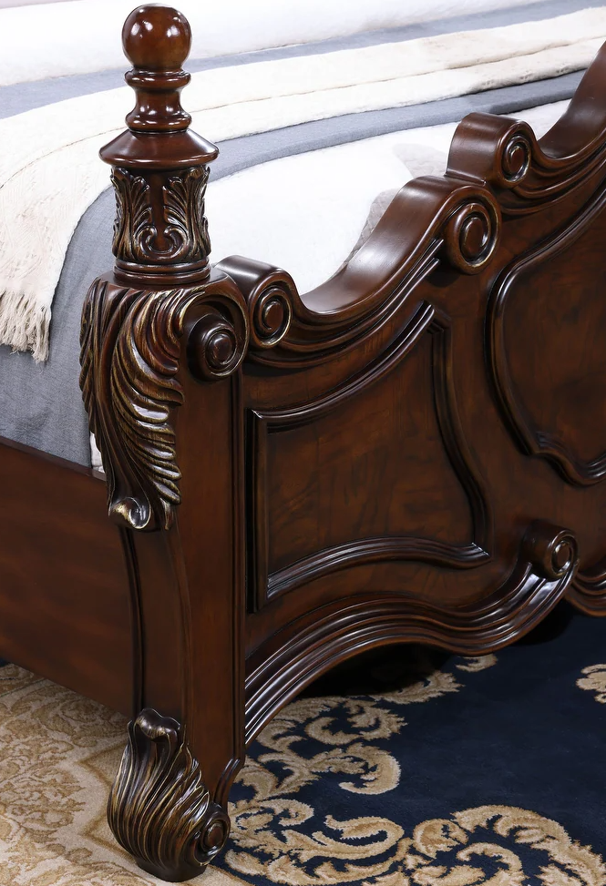 Francione Traditional Queen Bedroom Set in Dark Cherry