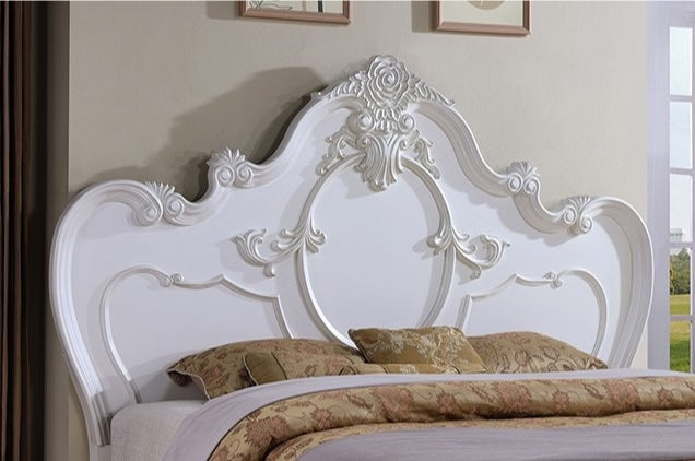 Roselli Traditional Solid Wood Bedroom Set with Carved Details