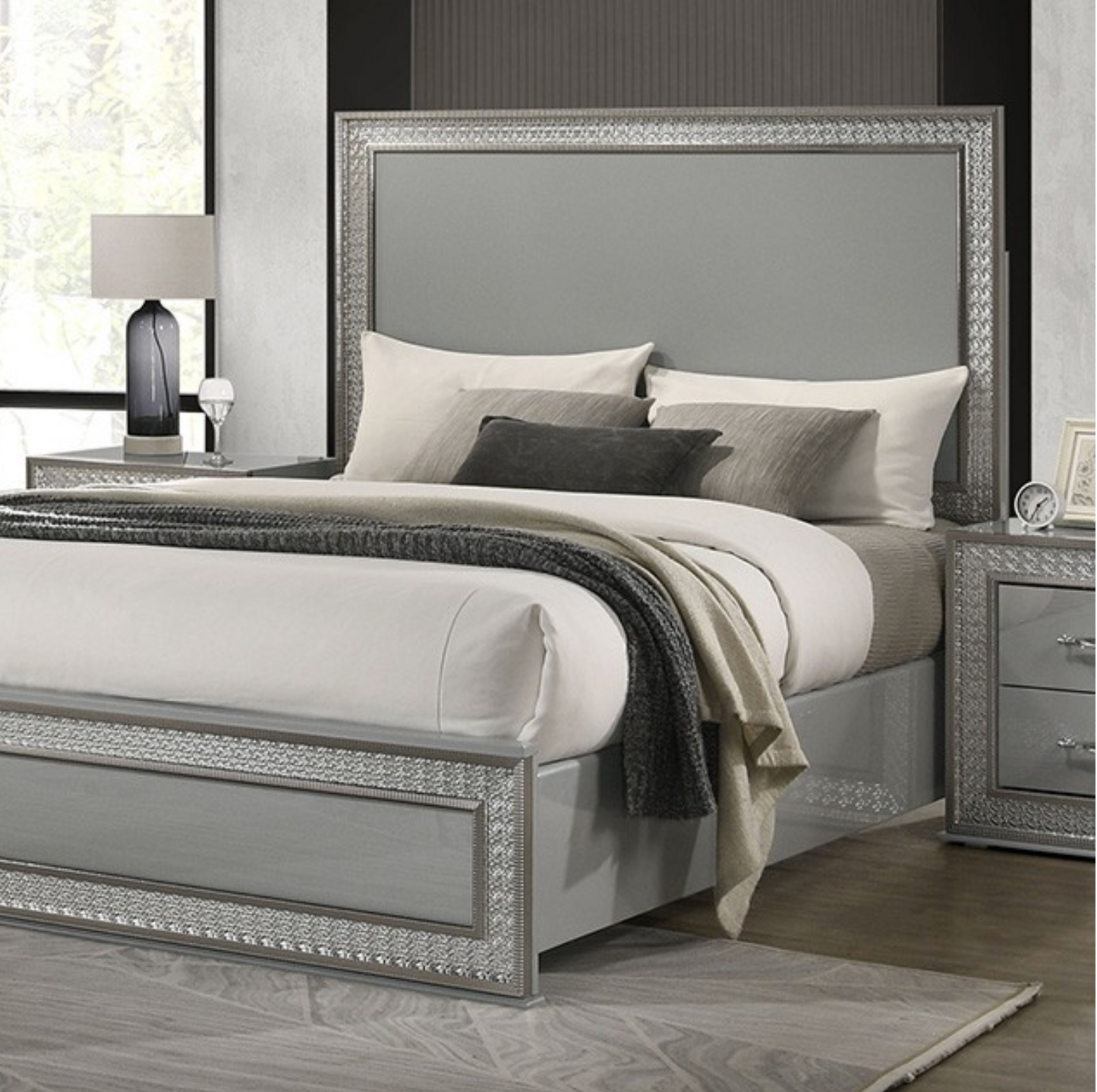 Cassiopeia II King Glam Bedroom Collection, Metallic Gray