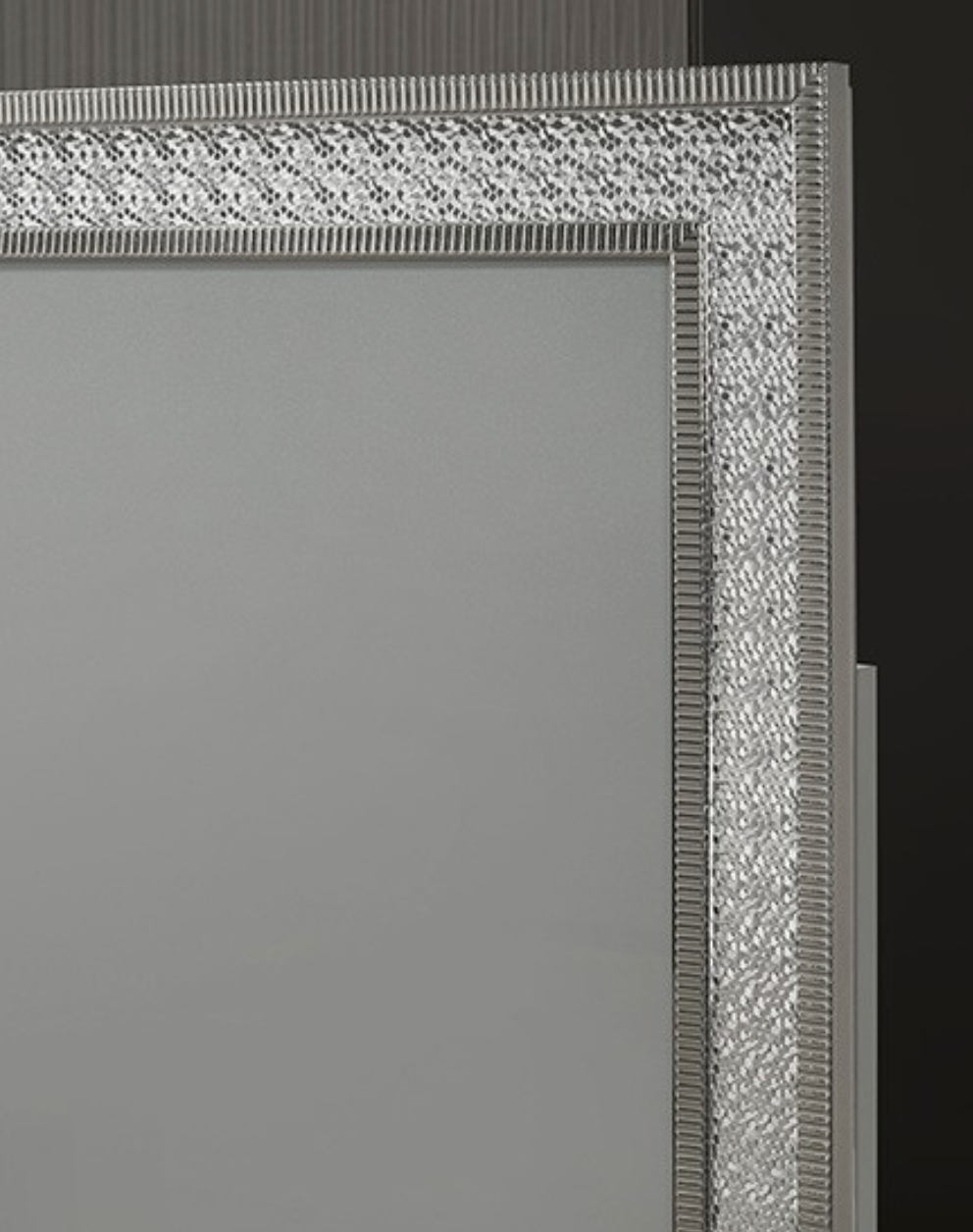 Cassiopeia II King Glam Bedroom Collection, Metallic Gray