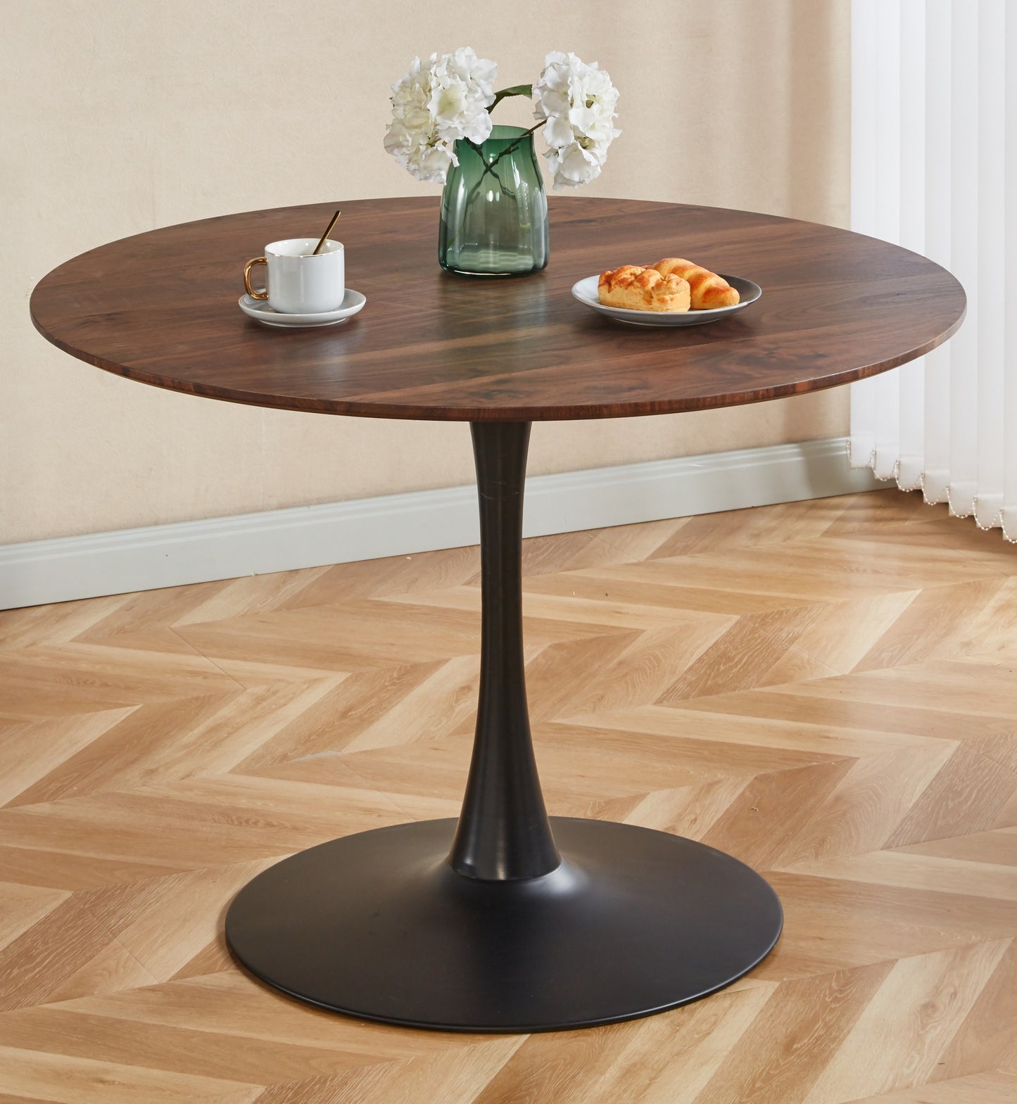 Lulabelle 42.1" Mid-Century Modern Tulip Table with Black Base