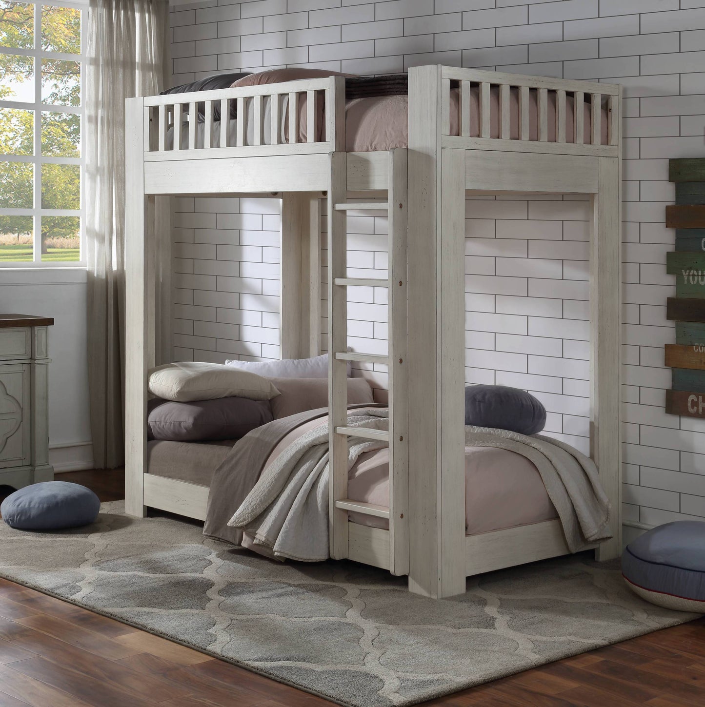 ACME Cedro T/T Bunk Bed in Weathered White Finish BD00612