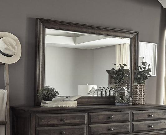 Avenue Traditional Style Mirror