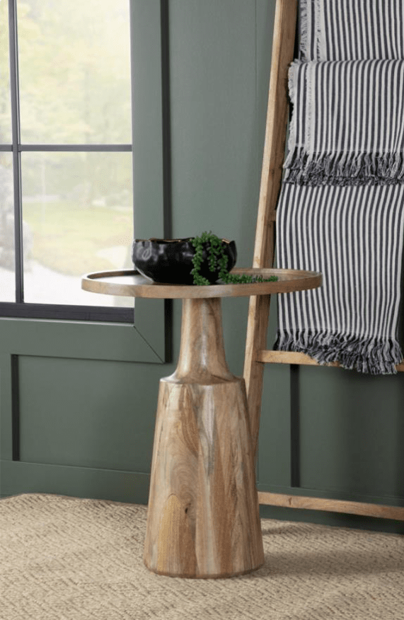 Round Pedestal Accent Table in Natural