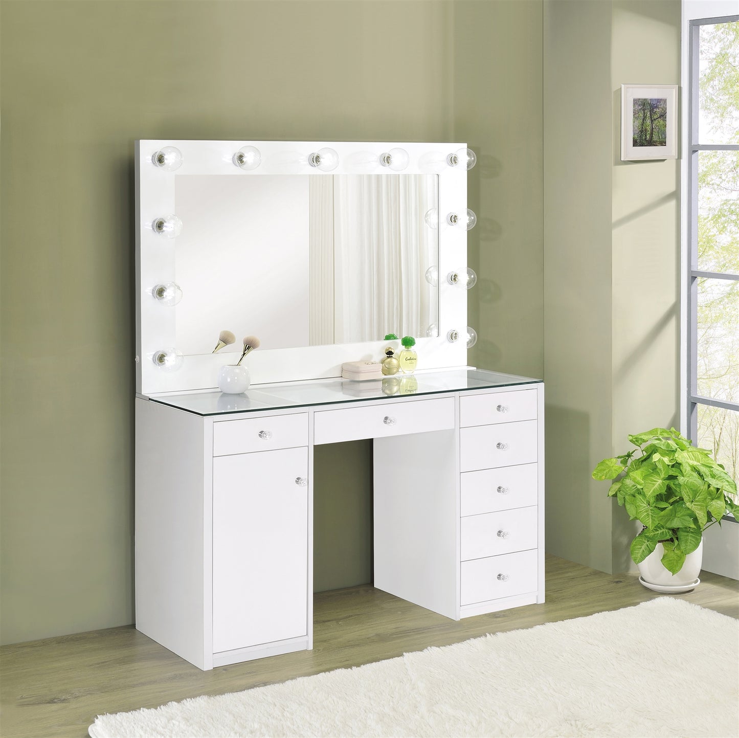 Tandra Modern Glam Vanity in Bright White