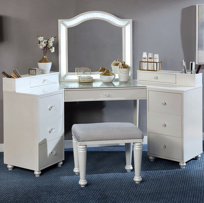 Tracie Glam Style Vanity Set in Bright White