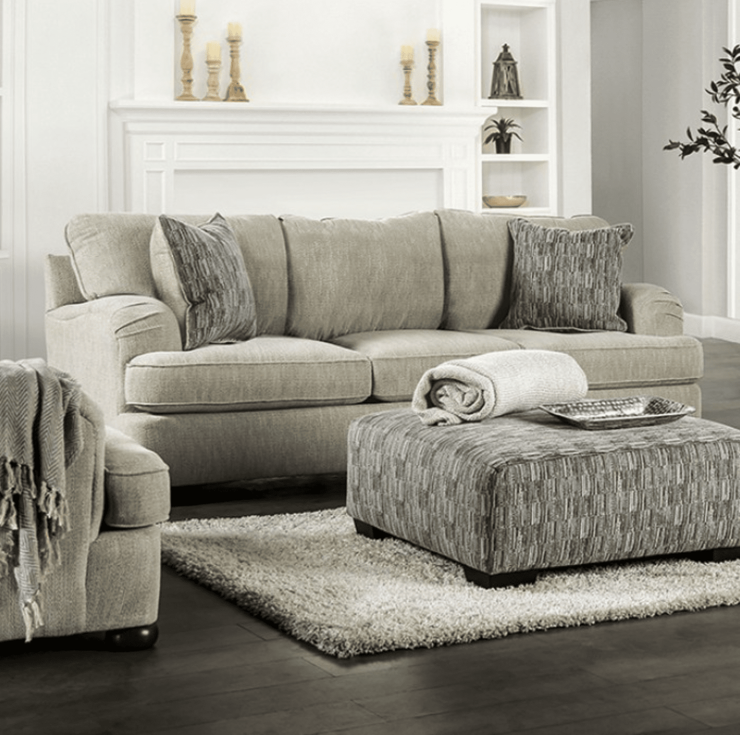 Salisbury Traditional Cream Chenille Sofa & Loveseat Set