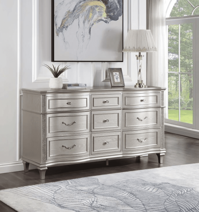 Quinn 9 Drawer Glam Dresser with Removable Jewelry Tray in Silver Oak